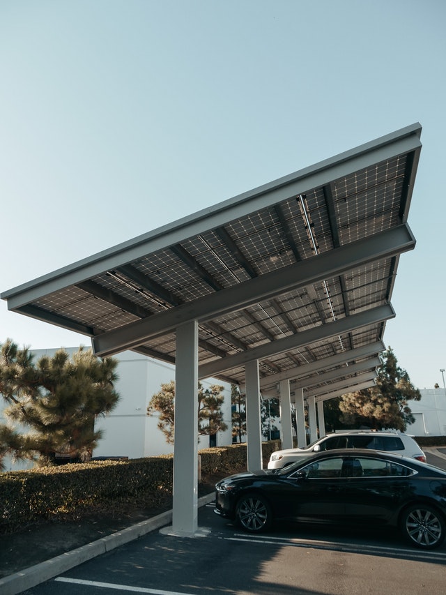 Fotovoltaická výroba elektřiny je vhodná i pro naše klimatické pásmo